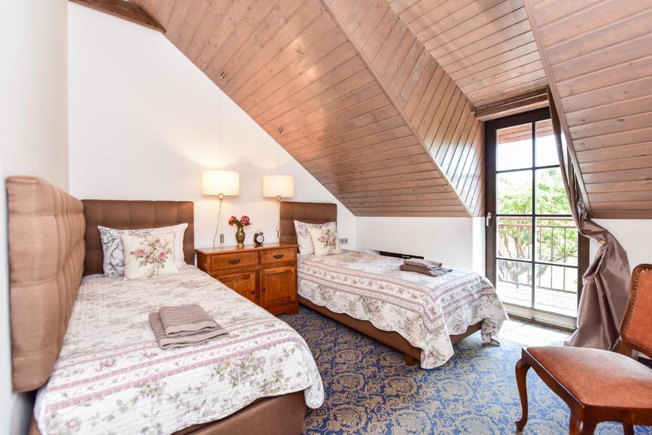 Rusne Villa Ngoại thất bức ảnh
